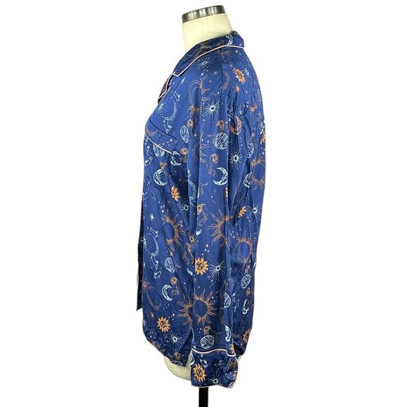 ROLLER RABBIT Magic Hour Blue Galaxy Moon Pajama Sleep Top Women's Size Medium - Picture 2 of 7